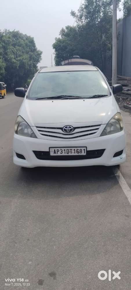 Toyota Innova 2.5 G (diesel) 7 Seater, 2011, Diesel