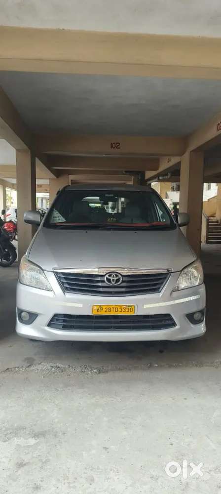 Toyota Innova Diesel 2012