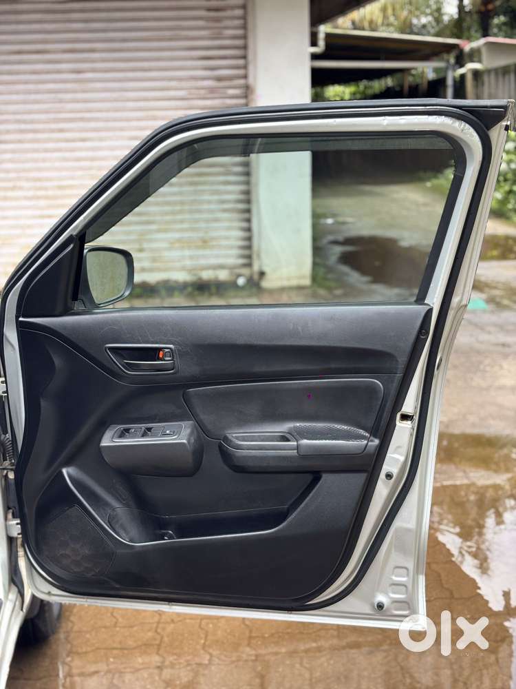 Maruti Suzuki Swift Vvt Lxi, 2021, Petrol
