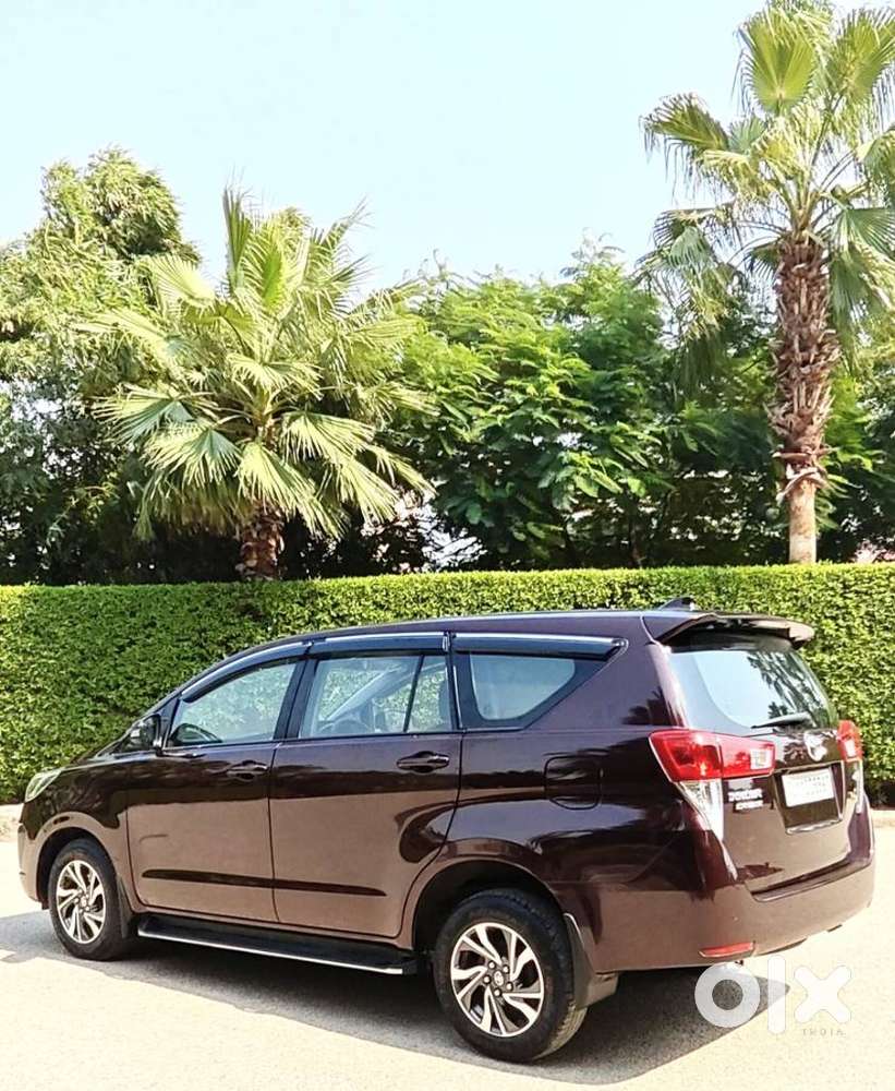 Toyota Innova Crysta 2.4 G Mt 7 Str, 2022, Diesel
