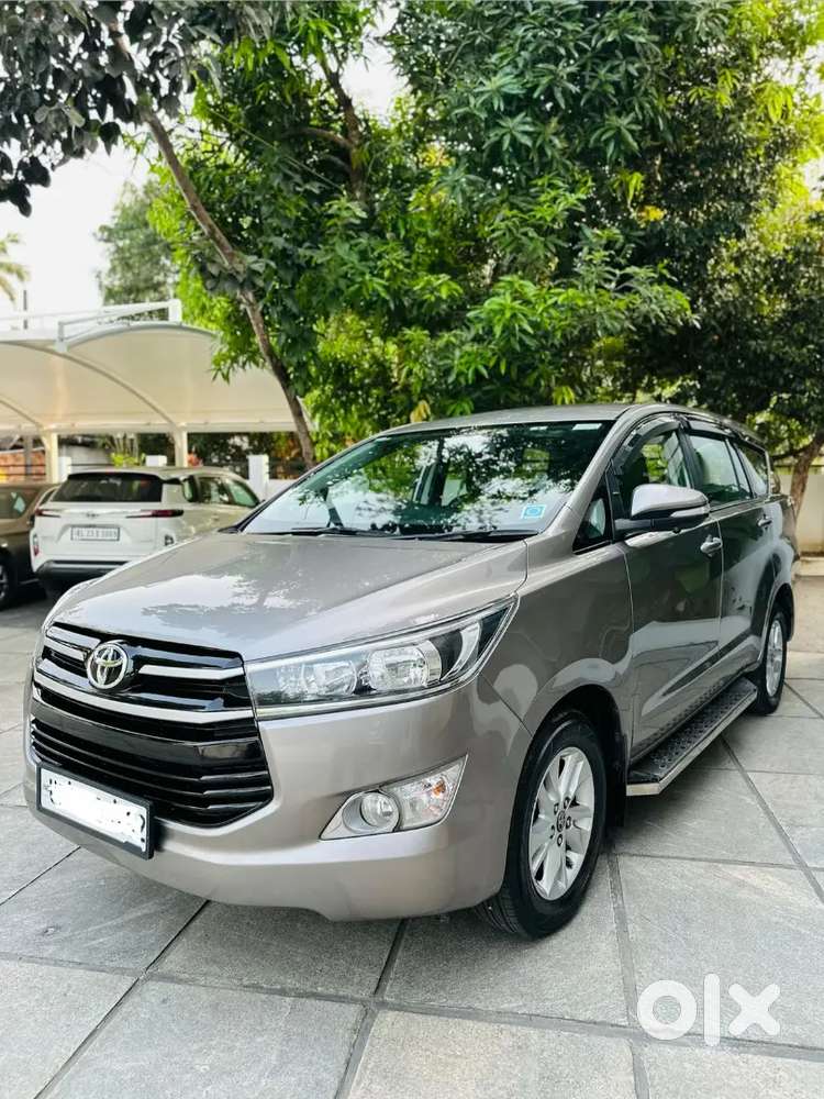 ,toyota Innova Crysta2.8 At 2016 Diesel 75000 Km Driven, Re To Kl33,