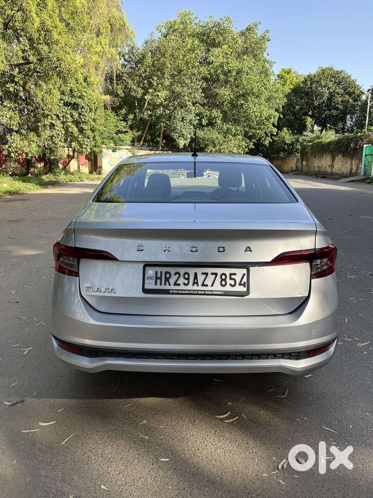 Skoda Slavia Active 1.0l Tsi Mt, 2022, Petrol