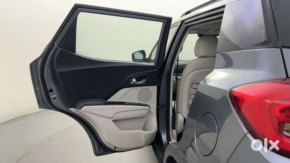 Mahindra Xuv300 W8 Option, 2022, Petrol