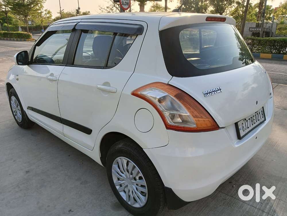 Maruti Suzuki Swift Lxi Optional-o, 2016, Petrol