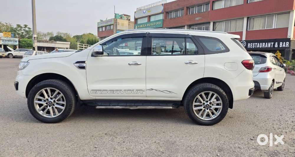 Ford Endeavour 3.2 Titanium At 4x4, 2017, Diesel