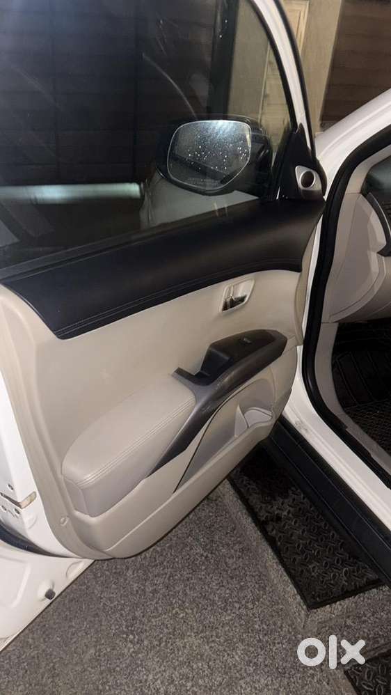 Mitsubishi Outlander 2011 Petrol Well Maintained