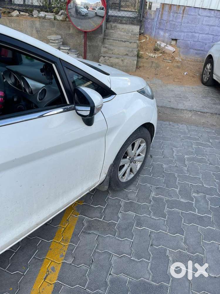 Ford Automatic Petrol 2012