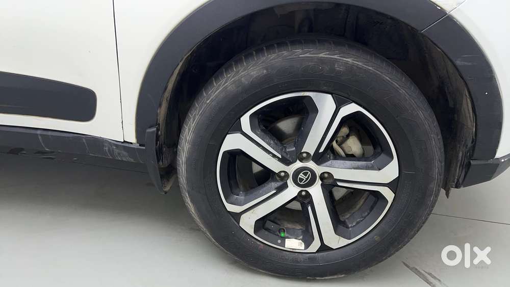 Tata Nexon 1.2 Revotron Xz Plus, 2023, Petrol