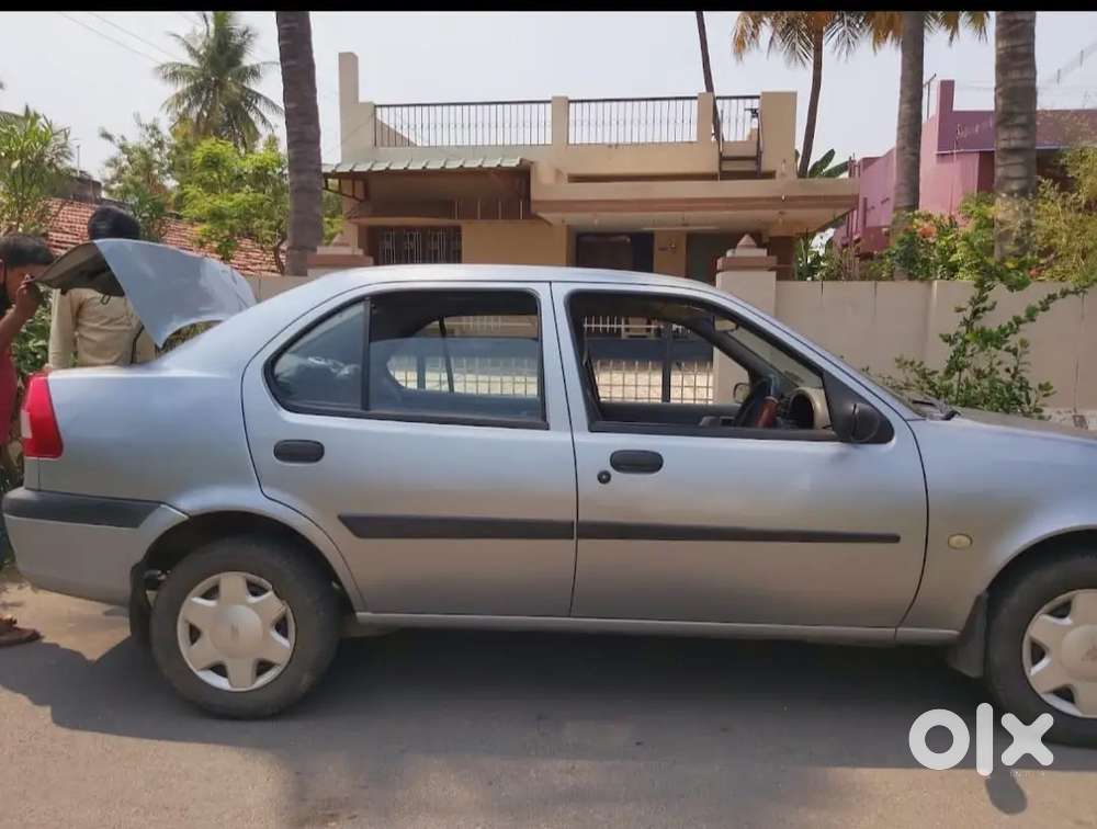 Ford Ikon 2005