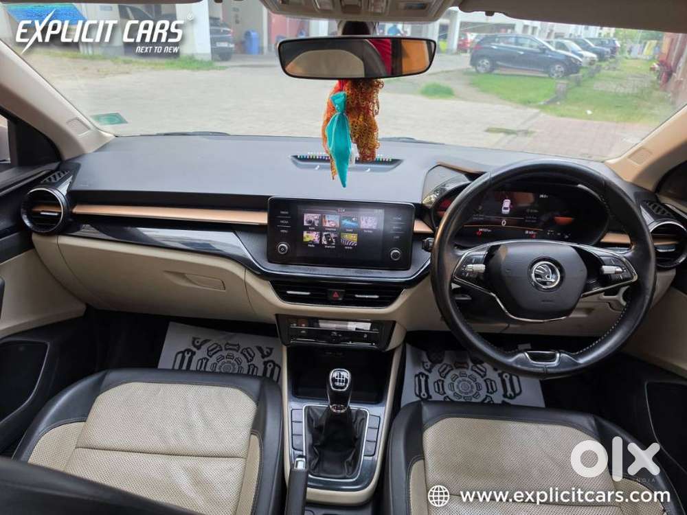 Skoda Slavia 1.0 Tsi Style, 2022, Petrol