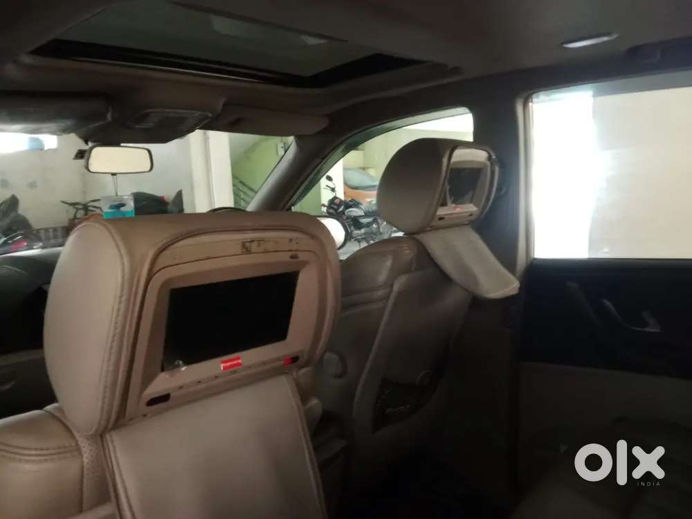 Mahindra Xuv500 W10 2015