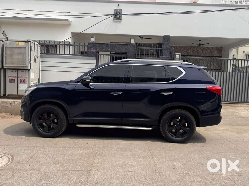 Mahindra Alturas G4 4x2 At, 2022, Diesel