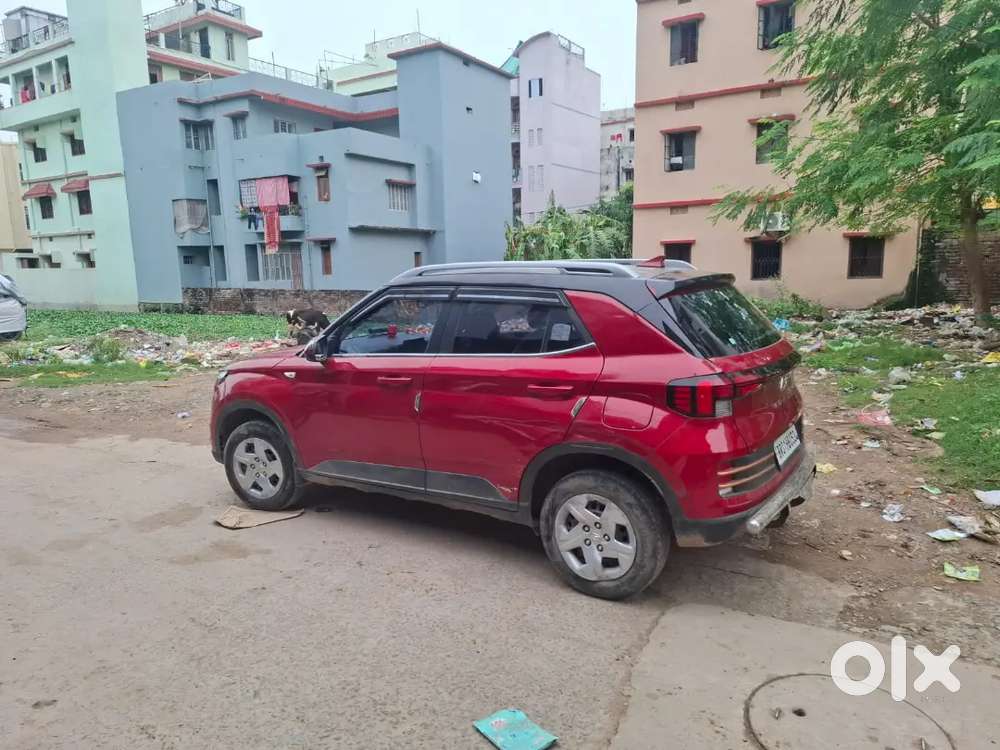 Hundai Vanue Petrol,good Condition,