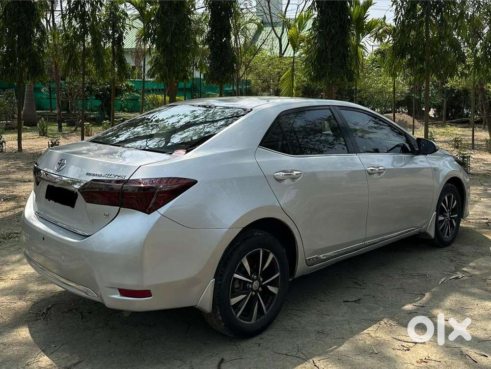 Toyota Corolla Altis 2015 Petrol Well Maintained