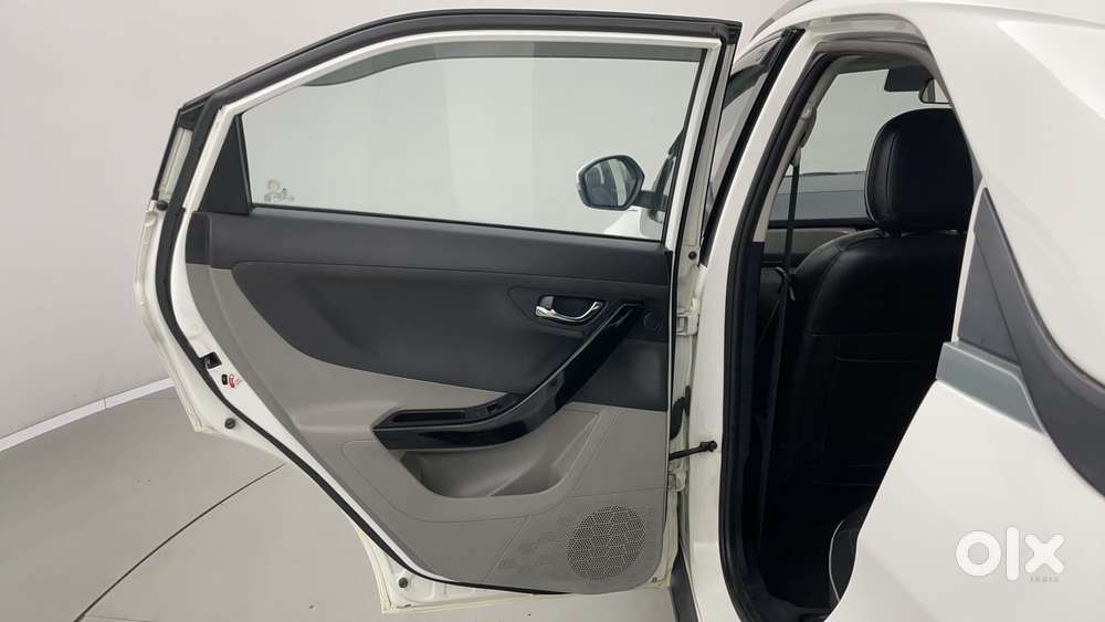 Tata Nexon 1.2 Revotron Xza Plus (l), 2019, Petrol