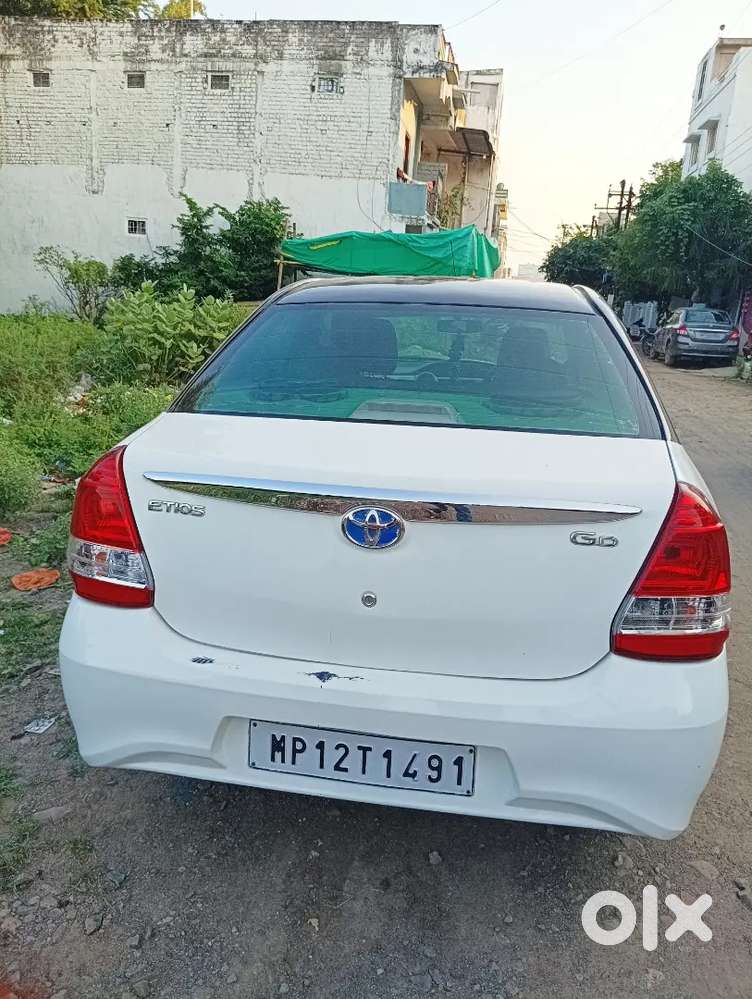 Toyota Etios डीज़ल 2015