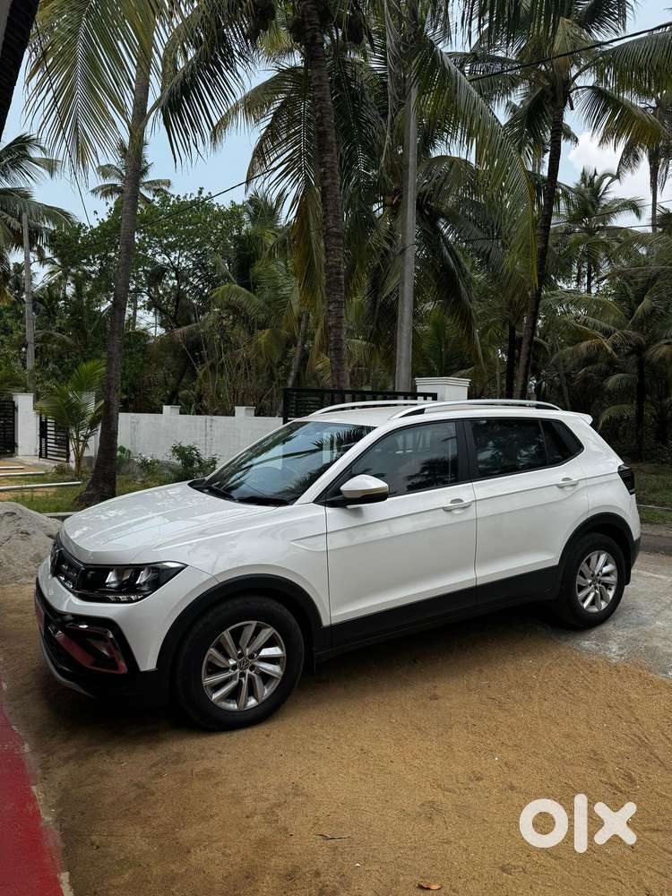 Volkswagen Taigun 1.0 Tsi Highline At, 2022, Petrol