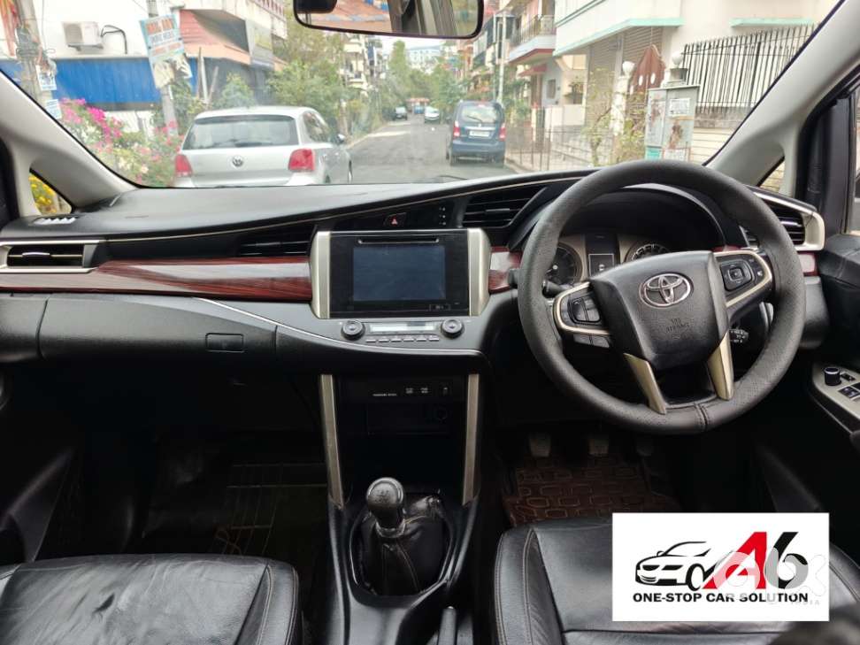 Toyota Innova Crysta