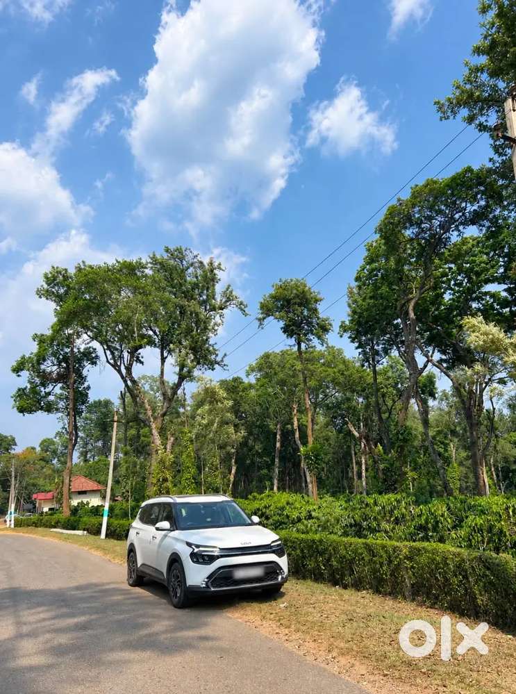 Kia Carens Luxury Plus Dct 2022