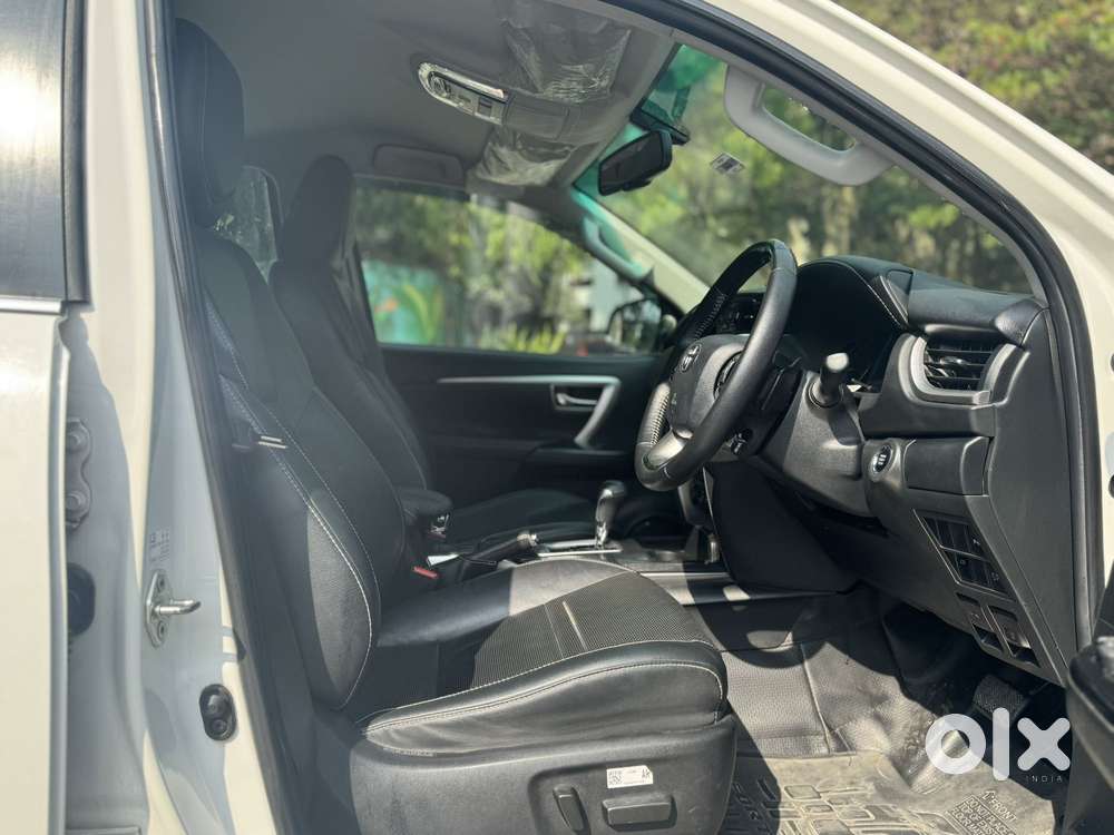 Toyota Fortuner [2021-ongoing] 2.8 2wd Diesel At, 2023, Diesel