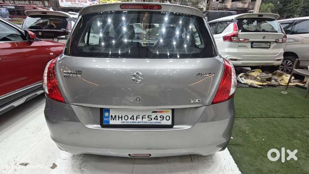 Maruti Suzuki Swift Vxi 1.2 Abs Bs-iv, 2012, Petrol