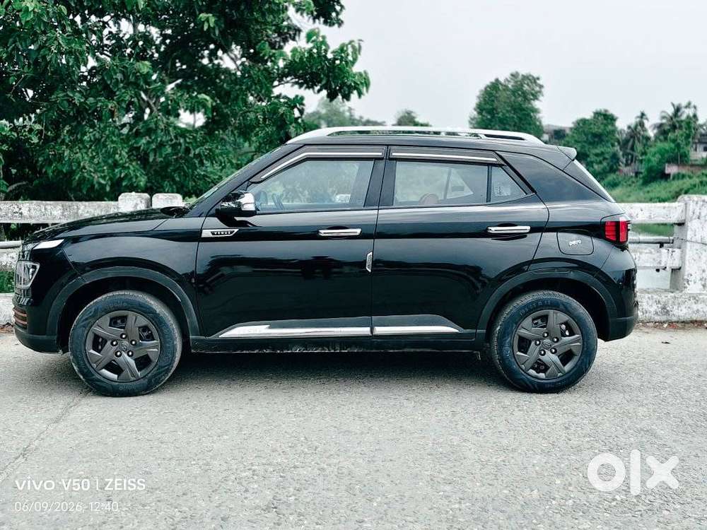 Hyundai Venue 1.2 S (o), 2023, Petrol
