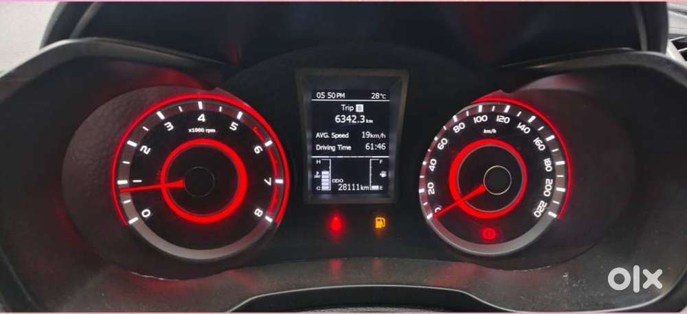 Mahindra Xuv300 W8, 2021, Petrol