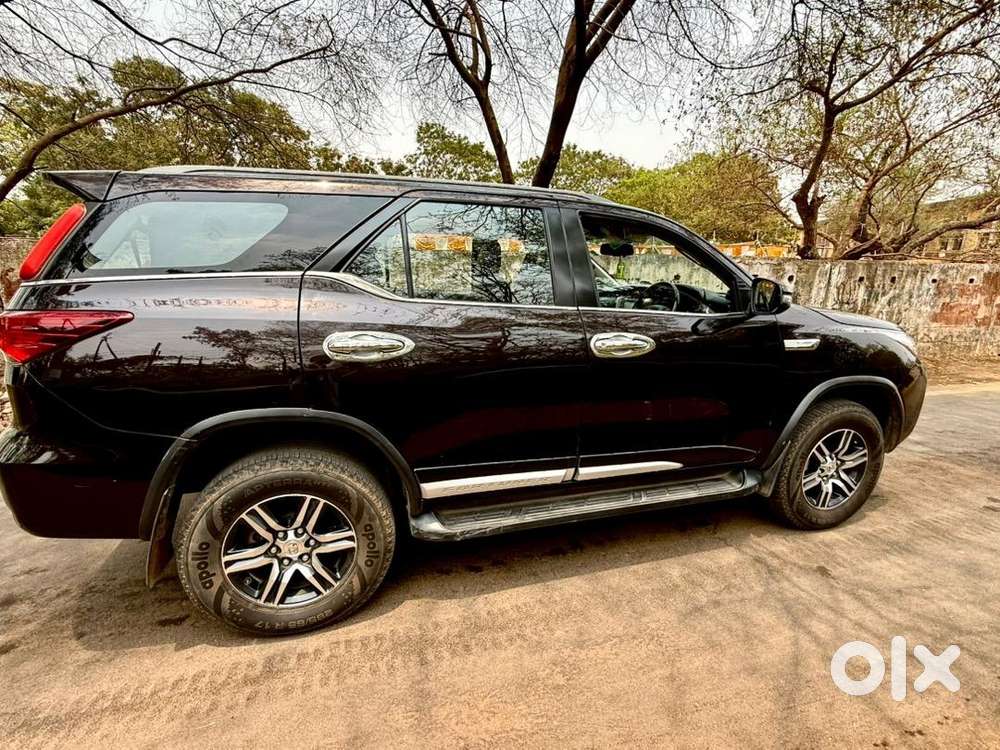Non Accidental All Genuine Car Serviced Only From Company