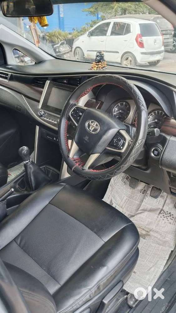 Toyota Innova Crysta 2.4 Vx Mt 8s, 2017, Diesel