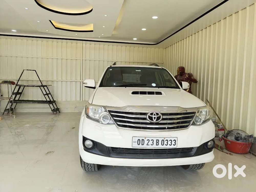 Toyota Fortuner 2014 Diesel 98000 Km Driven