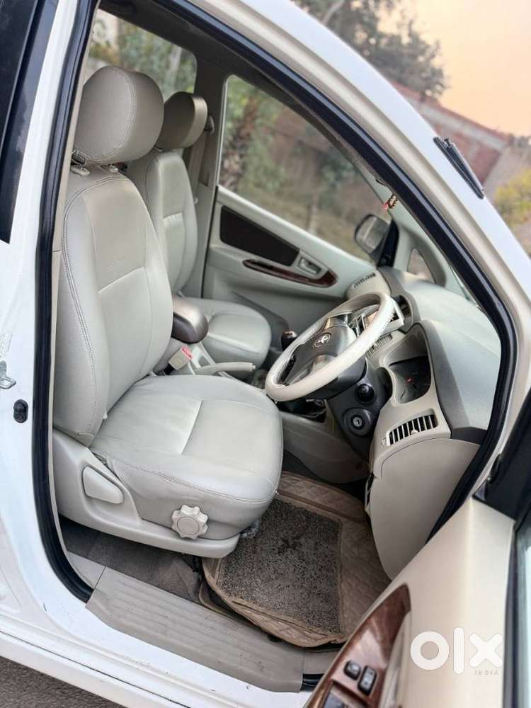 Toyota Innova, 2014