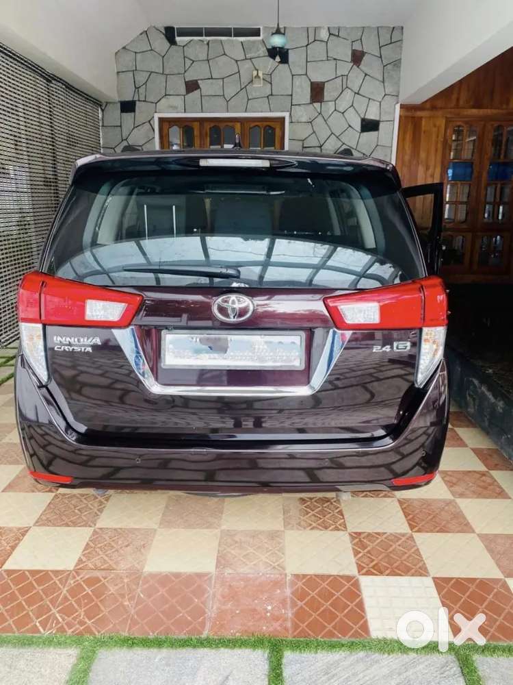Toyota Innova Crysta 2022 Diesel 30000 Km Driven