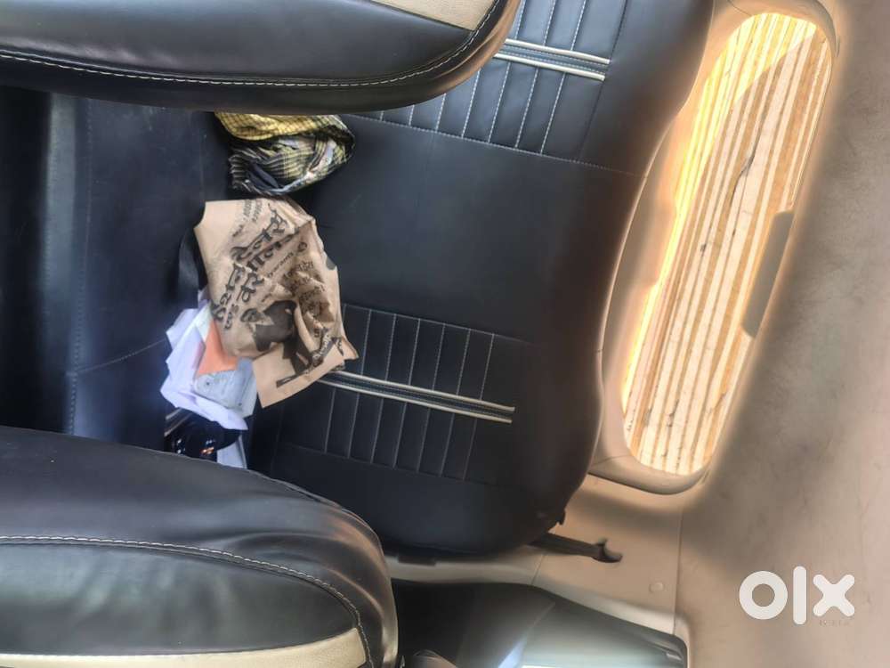 2023 Xuv 300 W 4 22600 Km  Anpara Diesel Well Maintained