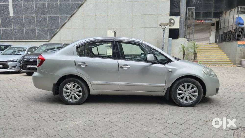 Maruti Suzuki Sx4 Zxi Mt Bsiv, 2012, Petrol