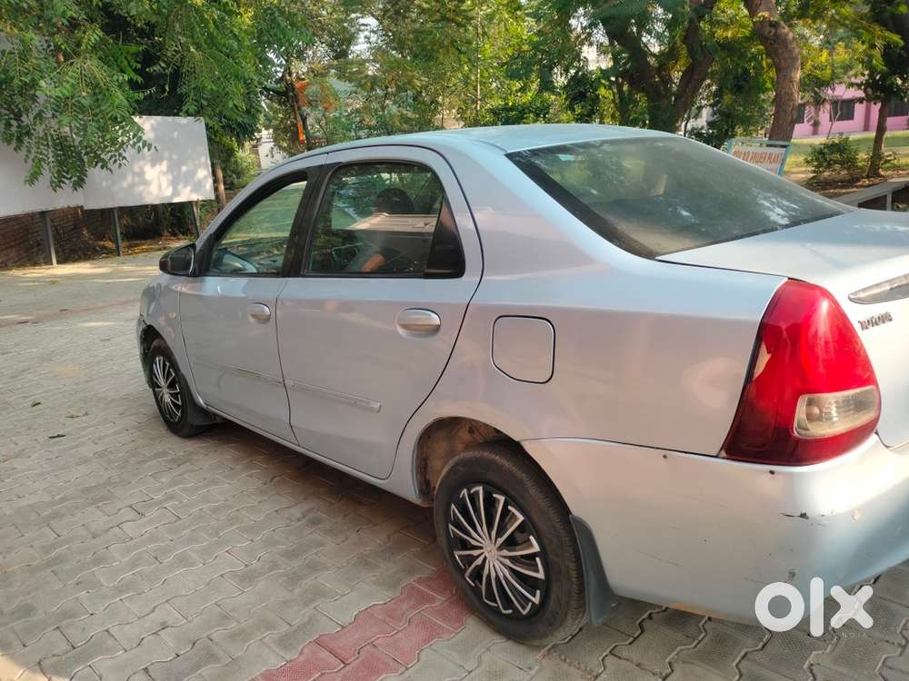 Toyota Etios Cross 2011