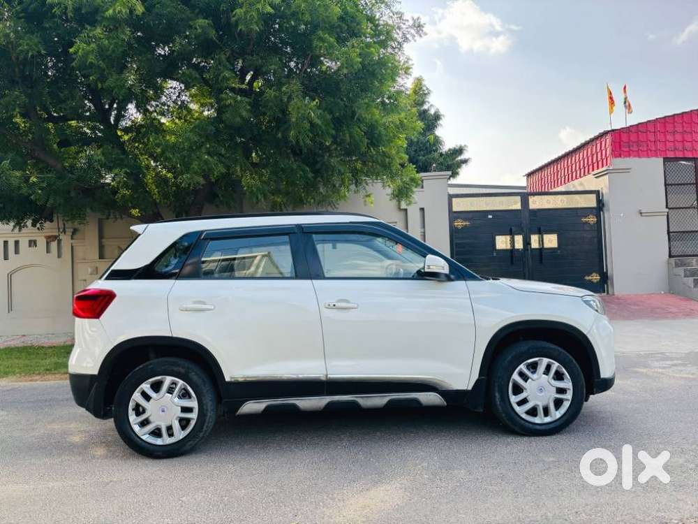 Maruti Suzuki Brezza Vxi At, 2020, Petrol