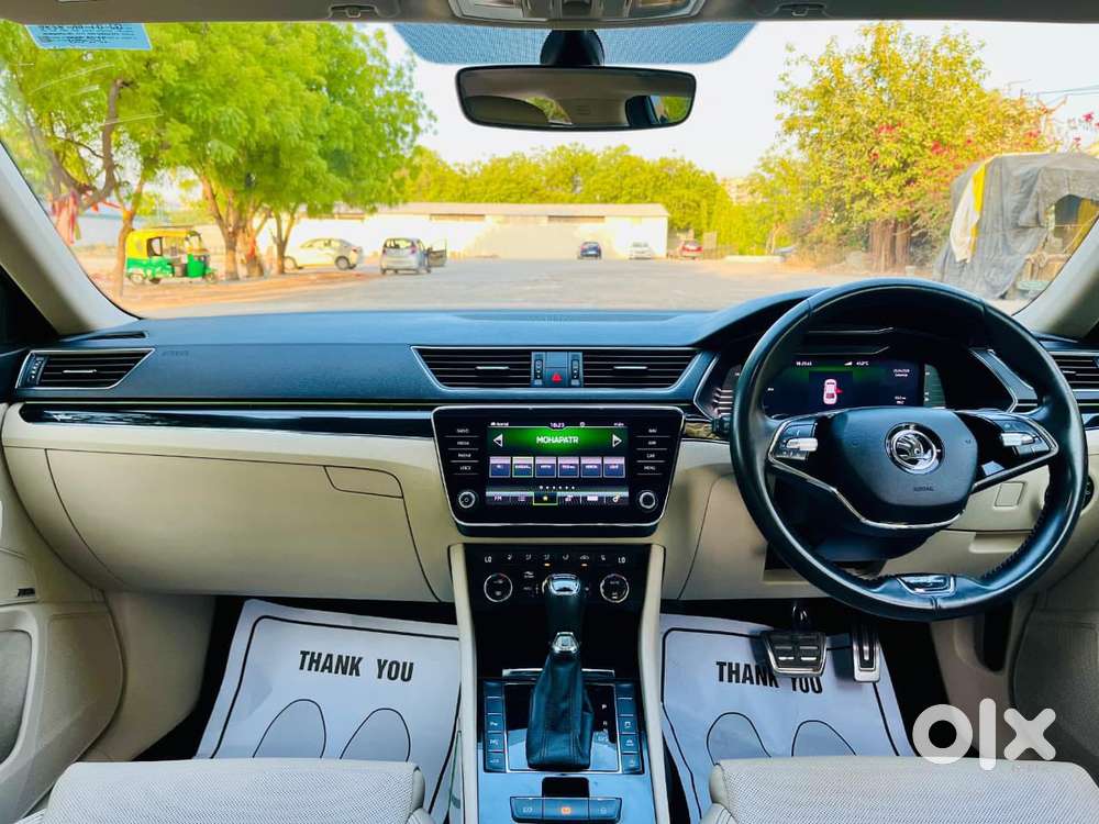 Skoda Superb 2.0 L&k Tsi At, 2023, Petrol