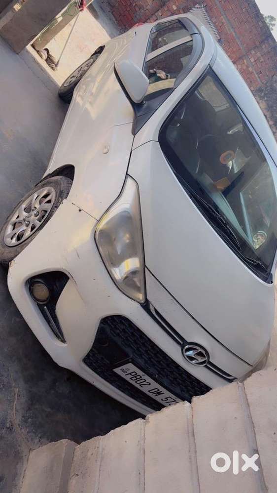 Hyundai Grand I10 2018 Diesel 75000 Km Driven
