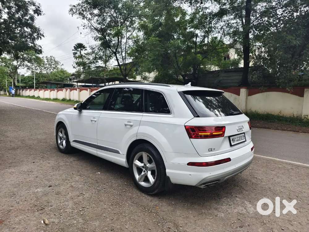 Excellent Condition Audi Q7 Diesel 2017 Top Model At 1999000 Only