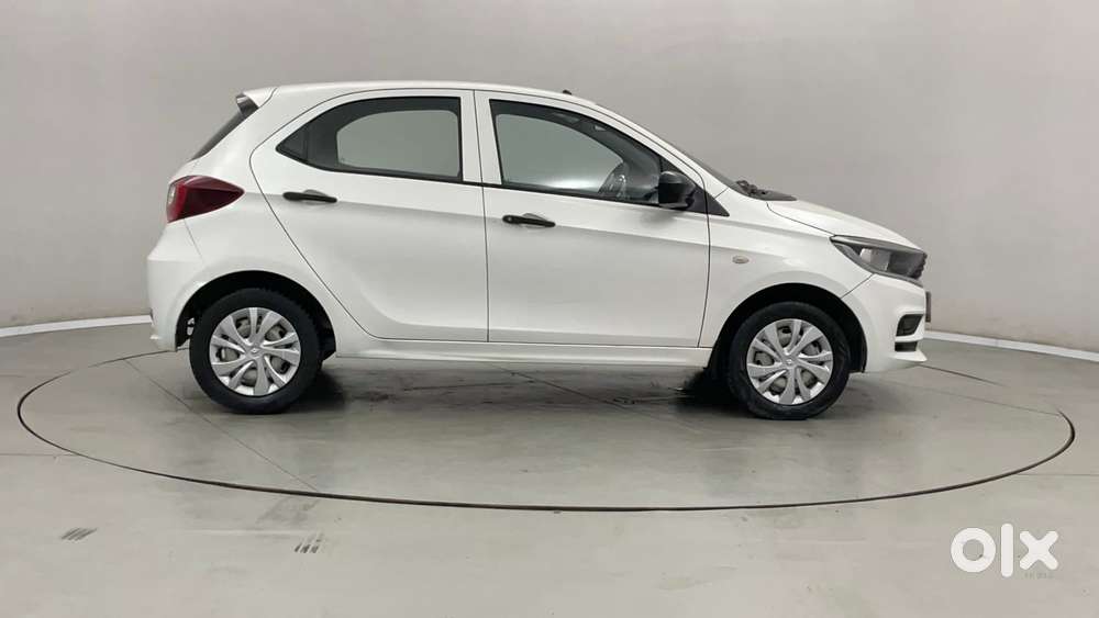 Tata Tiago Xe, 2021, Petrol