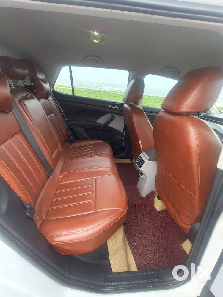 Skoda Kushaq 1.0 Tsi Ambition, 2022, Petrol