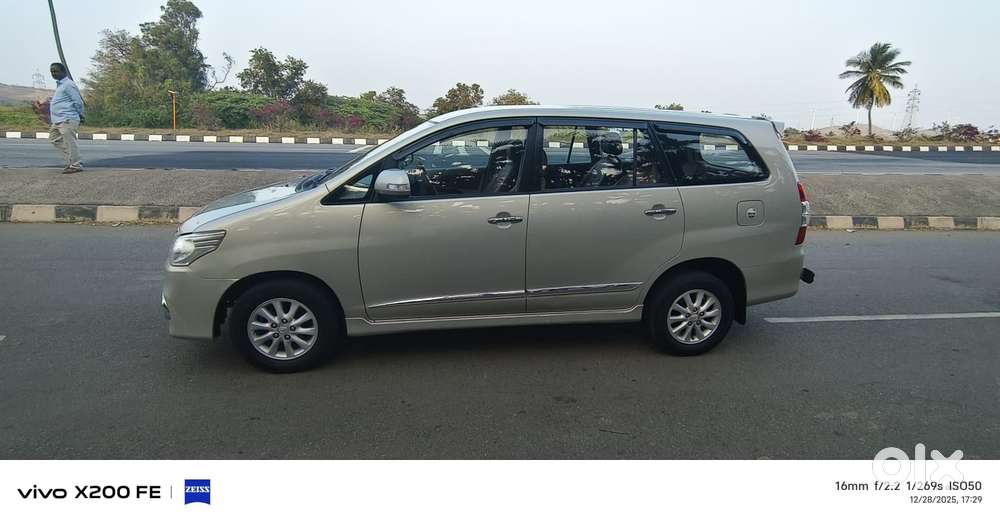 Toyota Innova 2.5 V 8 Str, 2014, Diesel