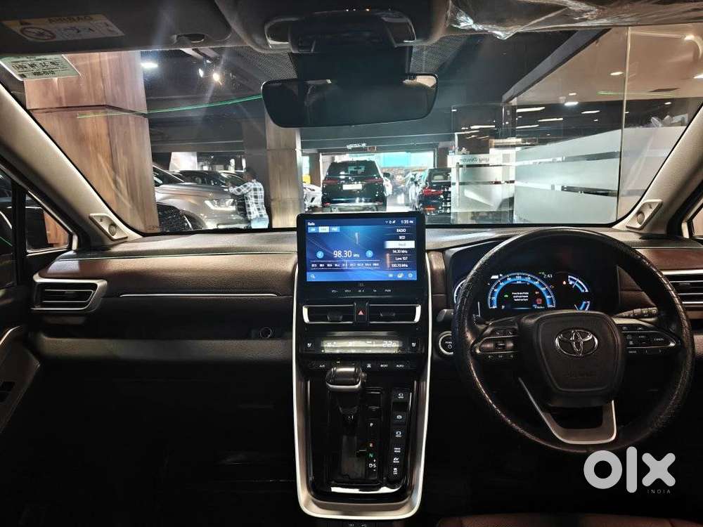 Toyota Innova Hycross 2.0 Zx (o) Hybrid 7 Str, 2024, Electric