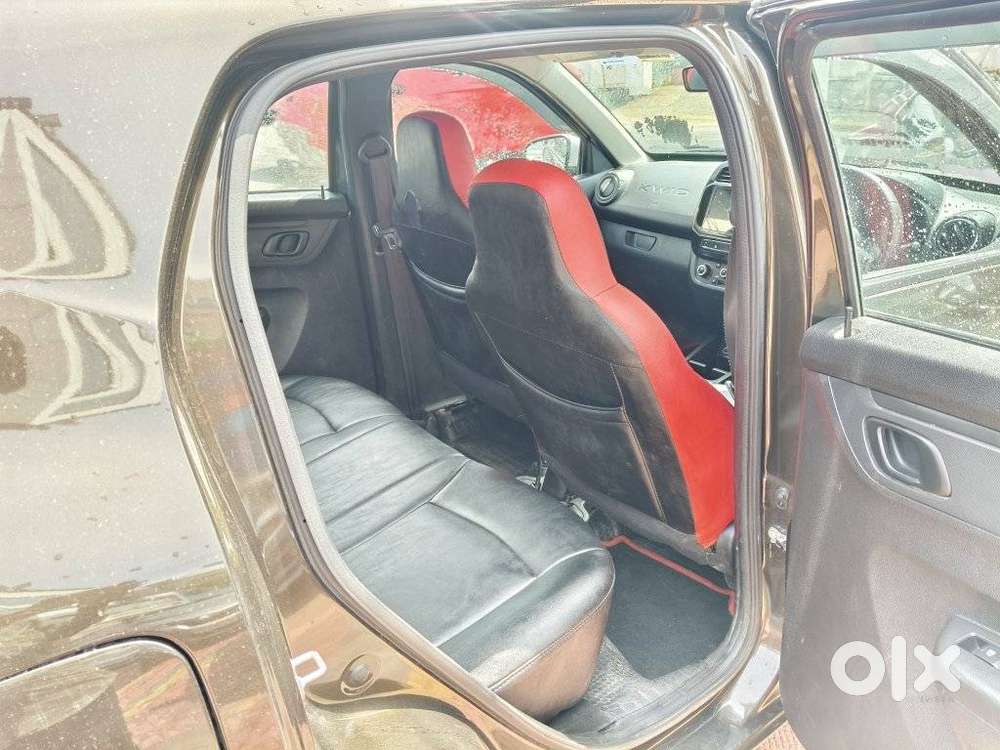Renault Kwid 1.0 Rxt (o) Easy-r, 2022, Petrol