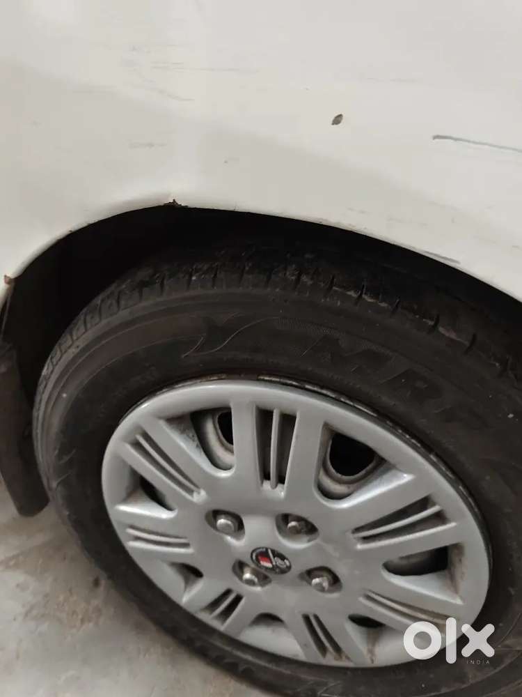 Santro Gls Ek Dm Brya Cl Rahi H Koi Kmi Nhi H