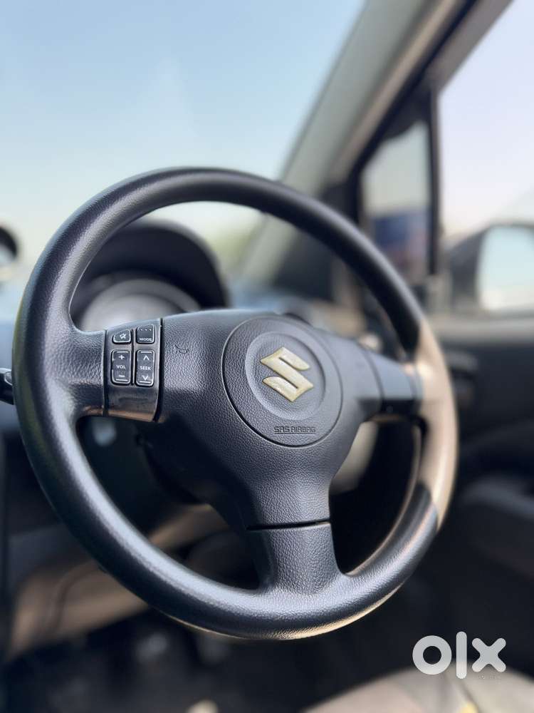 Maruti Suzuki Ritz Zxi Abs, 2011, Petrol
