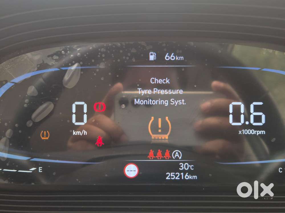 Hyundai Venue Sx Mt, 2023, Petrol