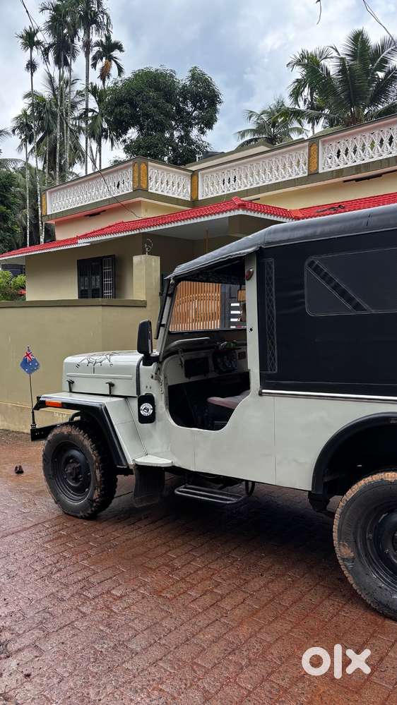 Mahindra Jeep 1994