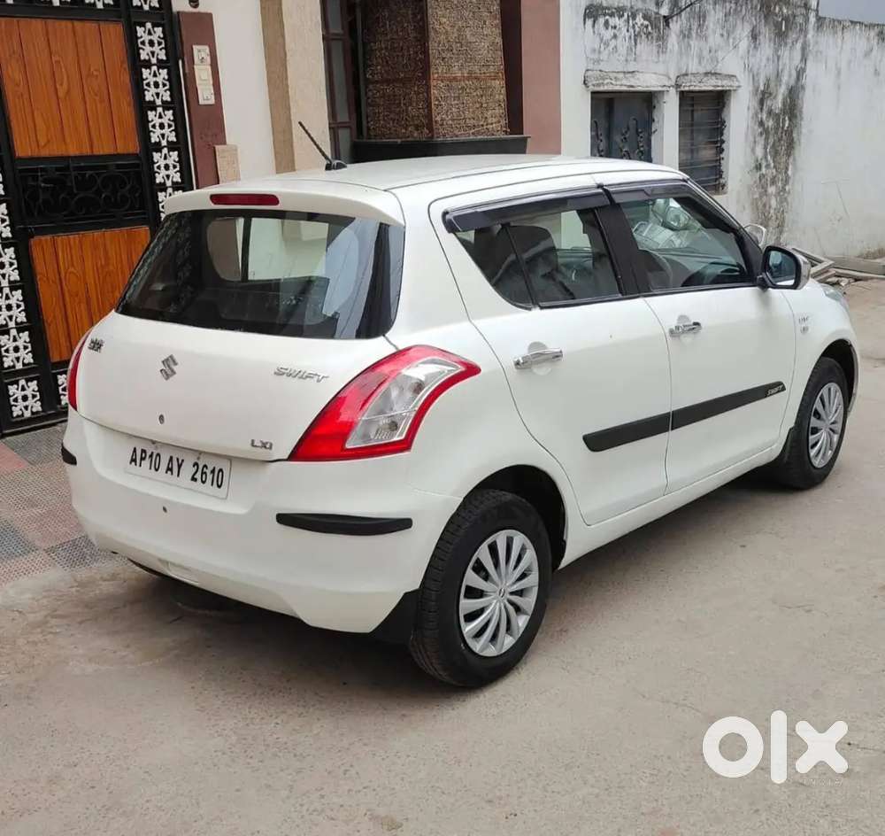 Maruti Suzuki Swift 2012 Petrol 82000 Km Driven