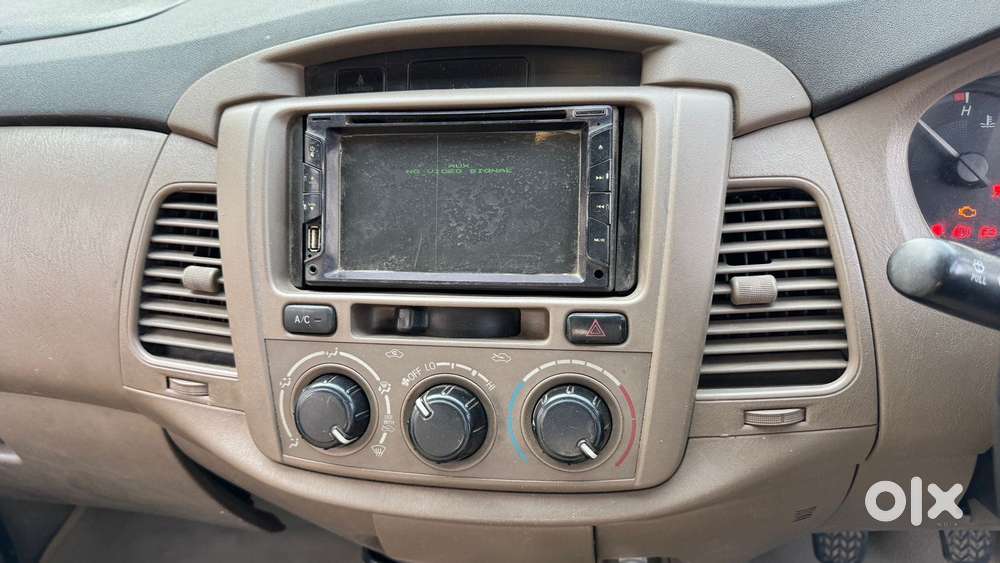 Toyota Innova 2.5 G (diesel) 8 Seater, 2016, Diesel